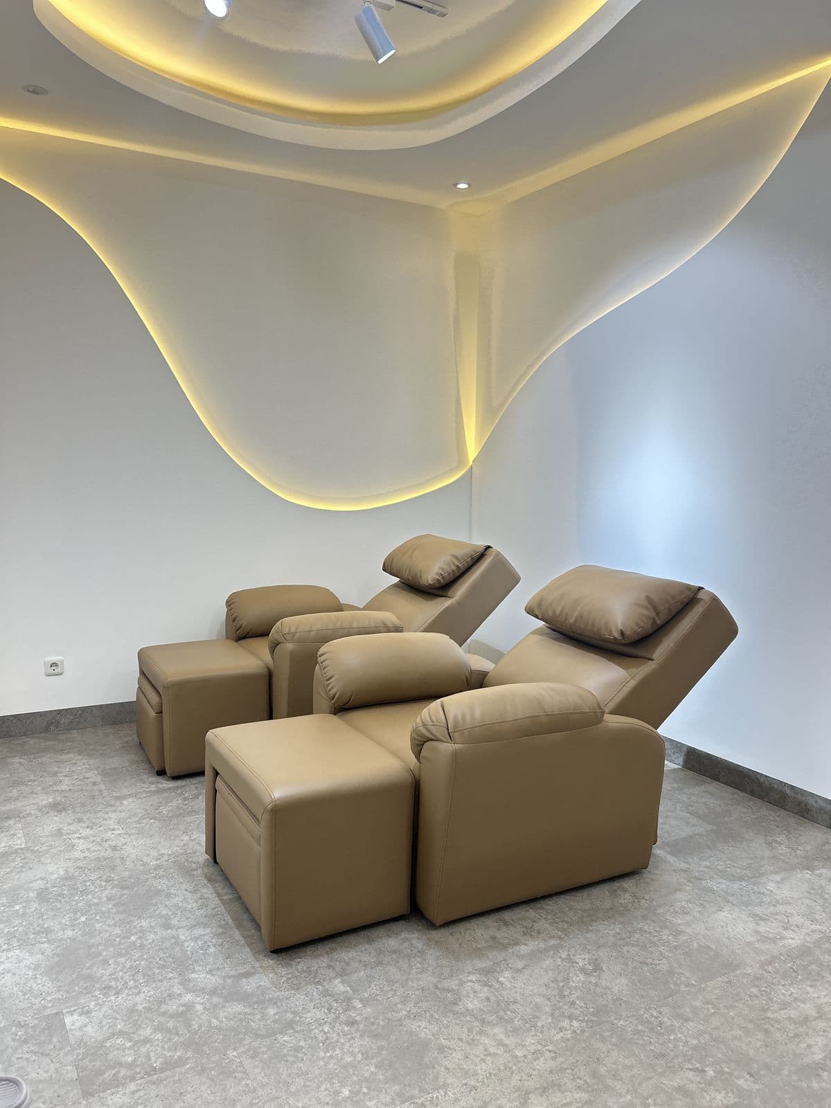 Lounge pedicure Mooi Alam Sutera