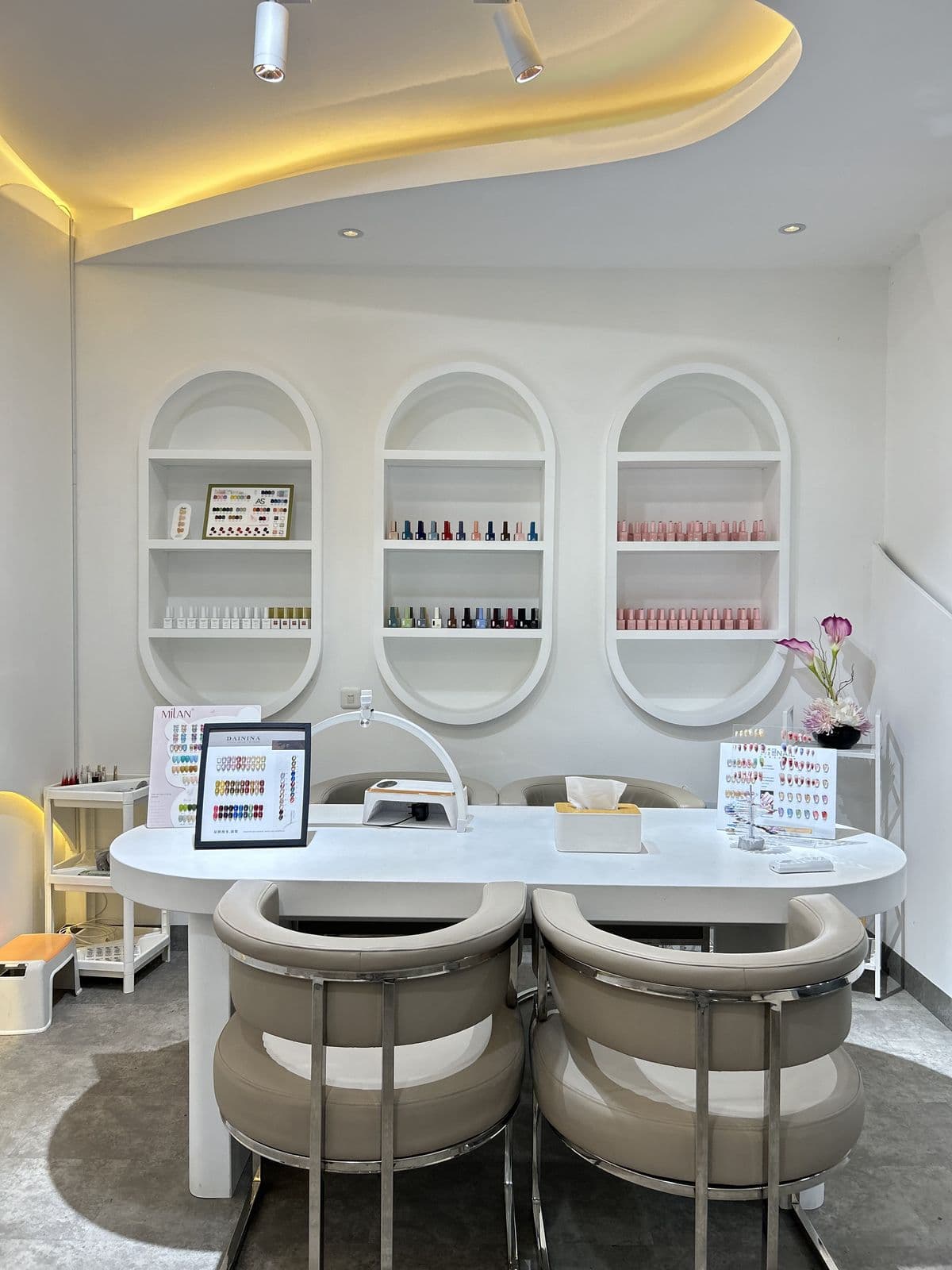 Nail bar Mooi Alam Sutera