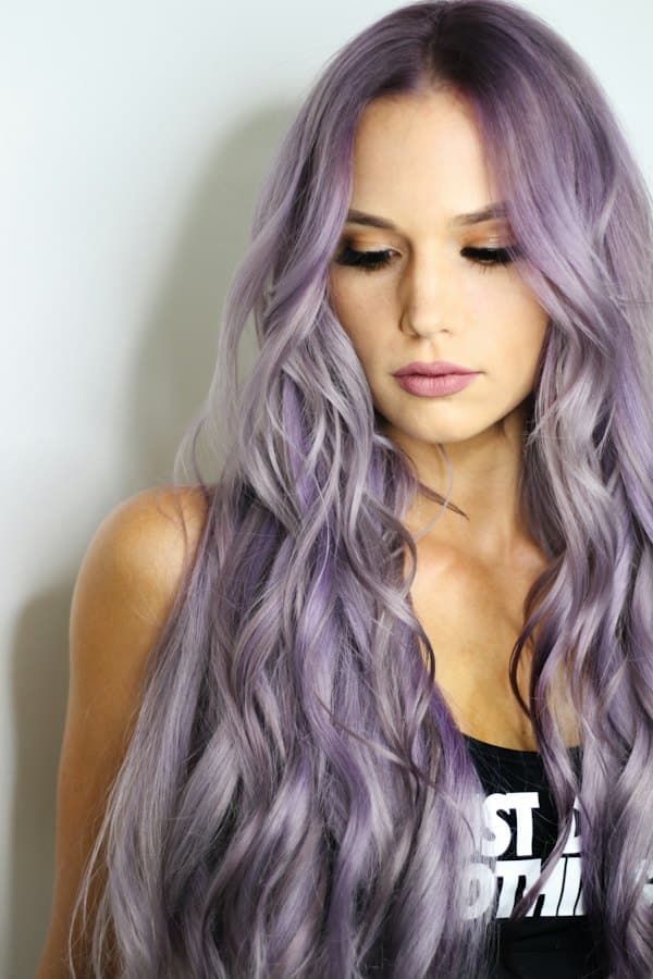 Rambut berwarna lavender